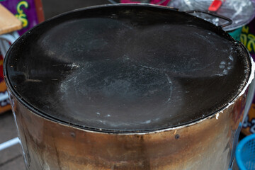 Flat pan for cooking roti