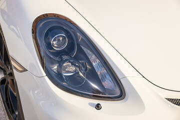 古い自動車のヘッドライト　Headlight of the old car