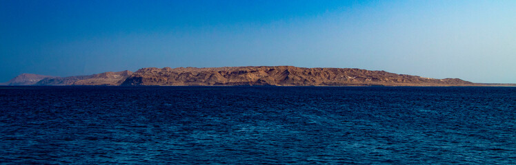 Fototapeta na wymiar Lonely island in the Red sea