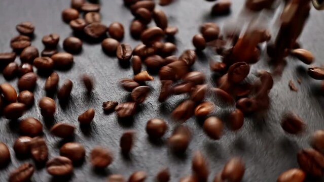 f&uuml;r einen Barista sind frische Kaffeebohnen die Grundlage f&uuml;r einen perfekten Kaffeegenuss bei der Zubereitung von Espresso Cappuccino oder einer Tasse Bohnenkaffee