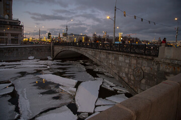 Ice on the Moskva River in the city center