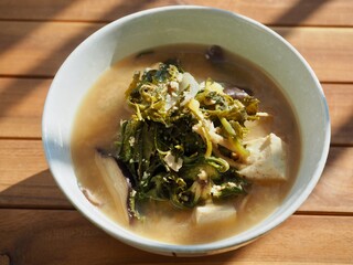 한국의 전통음식 냉이 된장국