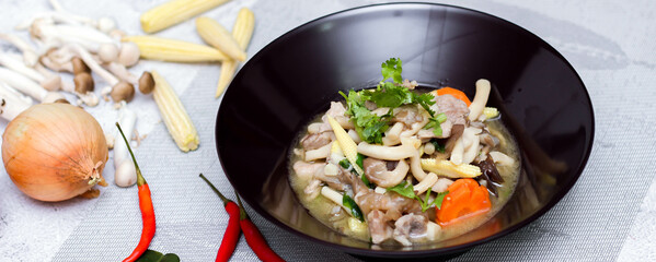 Stir Fried Mushrooms with Pork It is a Thai food that you can find often and it is also a food. Street food in Thailand