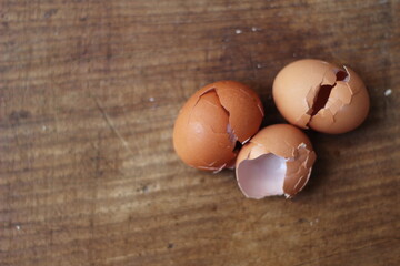 eggshells on a wooden table