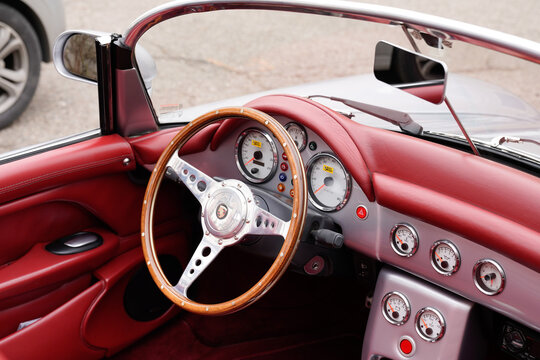 PGO Speedster II Convertible French Car Interior Replica Porsche 356 With Autometer Speedometer Dashboard