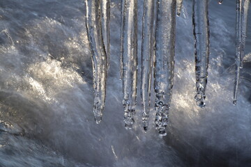 Eiszapfen am Idarbach