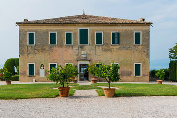 Typisches Haus am Gardasse. Villa San Vigilio , Italien