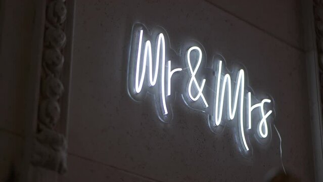 Mr and Mrs neon light white