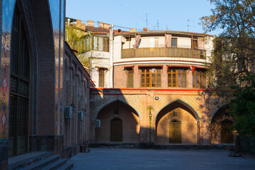 Fototapeta na wymiar Courtyard of the historic 