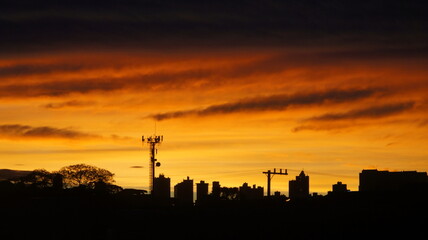Fototapeta na wymiar Beautiful sunset in the city