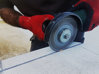 Cutting the stone with a circular saw