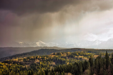 Widok z Pienin Na Burzowe Tatry  © Wojciech Lisiński