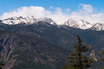 Fototapeta premium Mountain views above the Methow Valley in The North Cascades