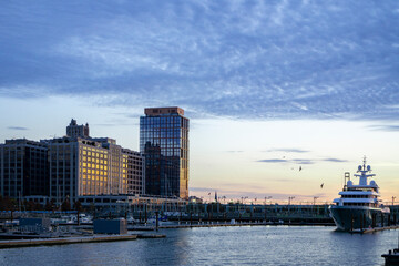 Obraz premium Skyline of financial district in New York City with modern office buildings