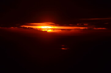 Color rojo en las nubes