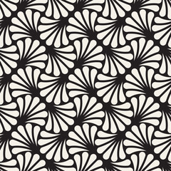 Fototapeta na wymiar Vector seamless pattern. Repeating geometric abstract elements. Stylish monochrome background design.