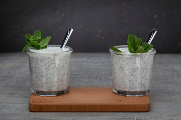 Smoothies with fruits and chia seeds