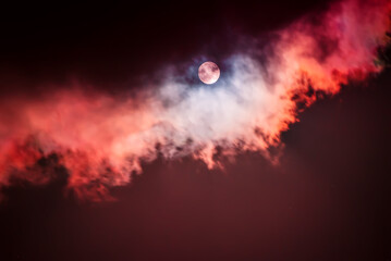 Obraz na płótnie Canvas The moon on the dark sky