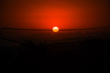 Atardecer sobre ciudad de Uruguay