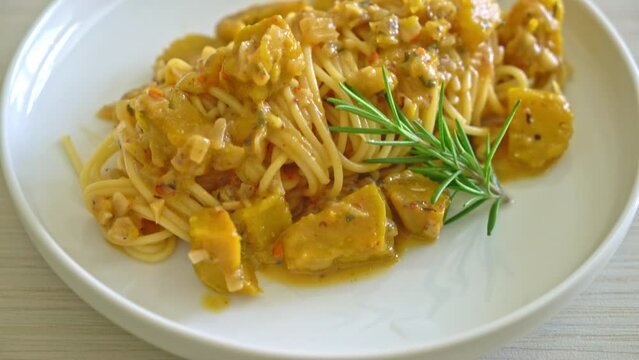 pumpkin spaghetti pasta alfredo sauce - vegan and vegetarian food style