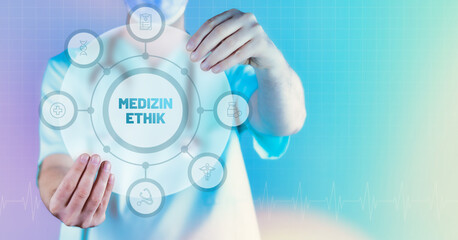 Medizinethik. Medizin in der Zukunft. Arzt hält virtuelles Interface mit Text und Icons im Kreis.