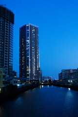 Fototapeta premium Night view of high-rise condominiums in Tokyo, Japan_08