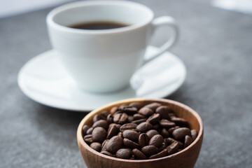 珈琲豆とホットコーヒー