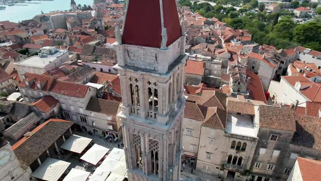 Fast Close Orbit Beautiful Medieval Church Stone Tower Katedrala sv. Lovre Trogir City Croatia Summer Day Drone 4k