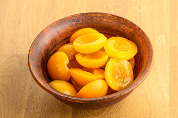 Canned apricot – sweet light dessert