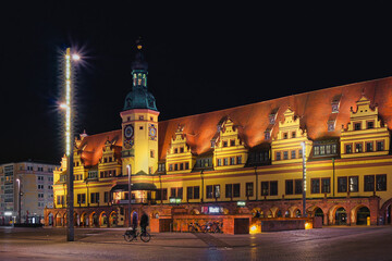 Fototapeta na wymiar Altes Rathaus in Leipzig, Marktplatz, Nacht fantastic light at night, Leipzig in Germany