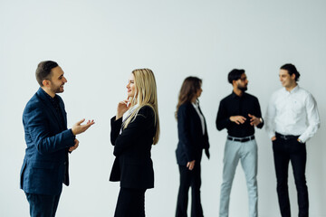 Obraz premium Group of business people discussing document on a meeting in the modern office.
