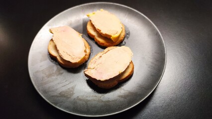 Fait maison - Toasts de foie gras