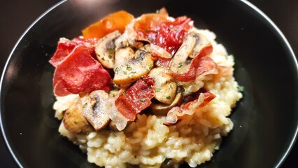 Fait maison - Risotto champignons et jambon cru