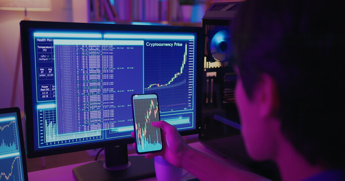 man investments from home
