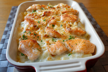 サーモングラタン