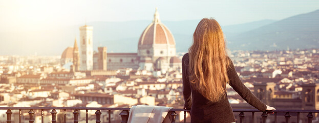 girl looking at the Florence