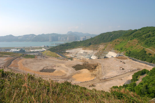 the South East New Territories Landfill, hk 11 Oct 2005