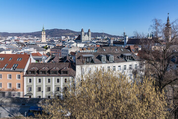 Blick vom Schloss auf Linz an der Donau