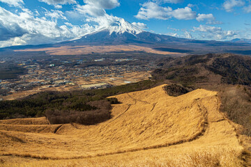 忍野村高座山登山道からの景色