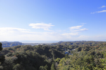 勝上山から見た鎌倉の街並みと湘南の海