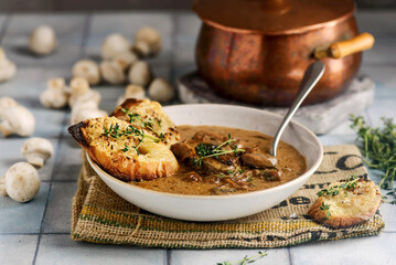 French mushroom onion soup