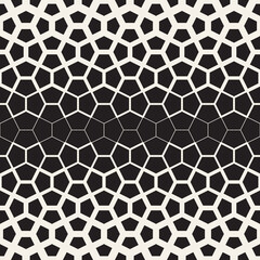 Vector seamless pattern. Repeating geometric elements. Stylish monochrome background design.