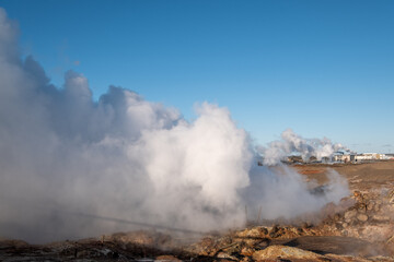 Fototapeta na wymiar Die heißen Quellen Gunnuhver auf der Halbinsel Reykjanes. / The hot springs Gunnuhver on the peninsula Reykjanes.