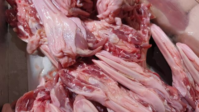Raw duck head selling in Asia market no waste on livestock parts