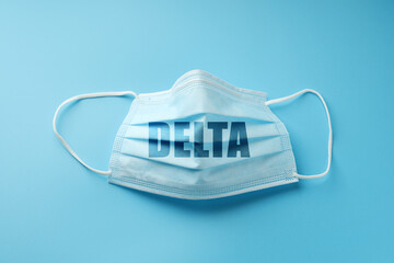 Medizinische Schutzmaske mit Schriftzug Delta