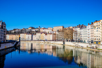 Fototapeta na wymiar Les Quais de Saône à Lyon