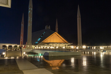 Fototapeta na wymiar A beautiful Night view of Faisal Mosque Islamabad