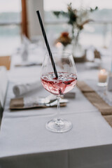 Weinglas Lillet auf Hochzeit