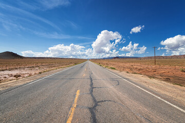 The Road to Monument Valley