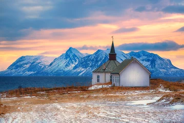 Foto op Canvas Een kerk op de Lofoten-eilanden © Roxana